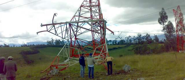 Pérdidas diarias de $1.200 millones en Tumaco, por atentado a red eléctrica.