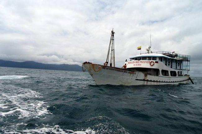 ‘Piratas’ asaltaron una embarcación en Buenaventura, un hombre murió tras ser obligado a saltar del navío.