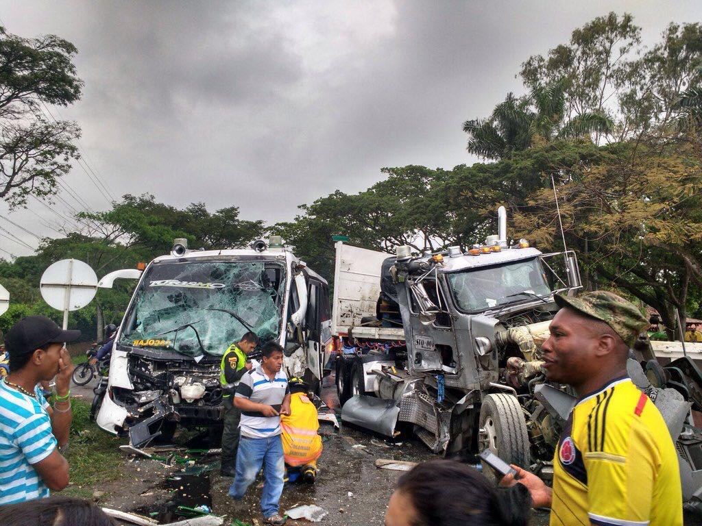 Aparatoso accidente en la vía Panamericana dejó 15 lesionados