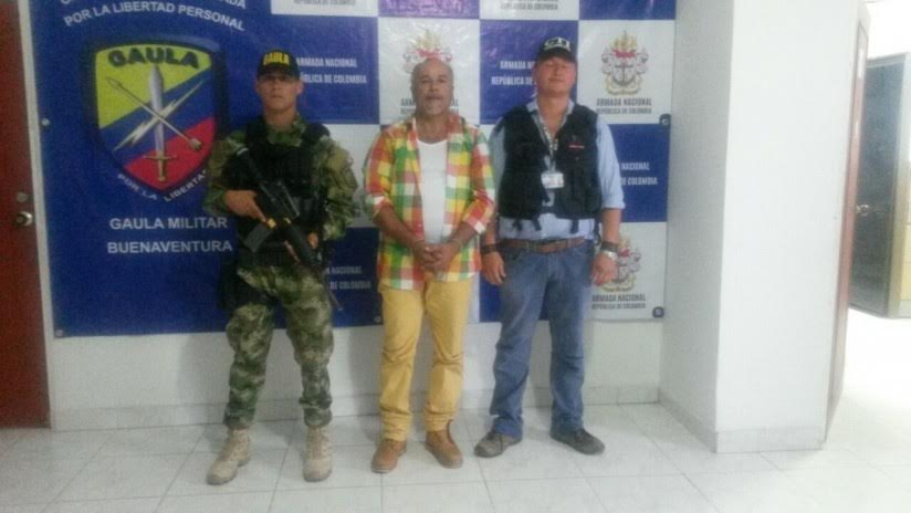 Un sujeto, que al parecer seria integrante de las bandas de delincuencia en buenaventura  fue capturado por tropas de la armada nacional
