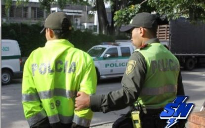 14 policías capturados en el país, dos de ellos en Cali