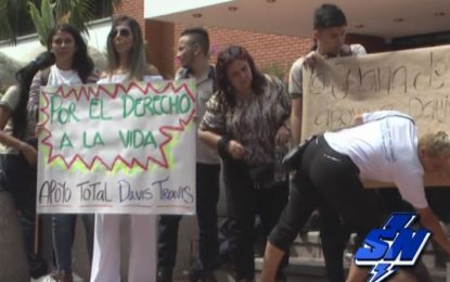 Estudiantes y Animalistas manifestaron frente a la CVC