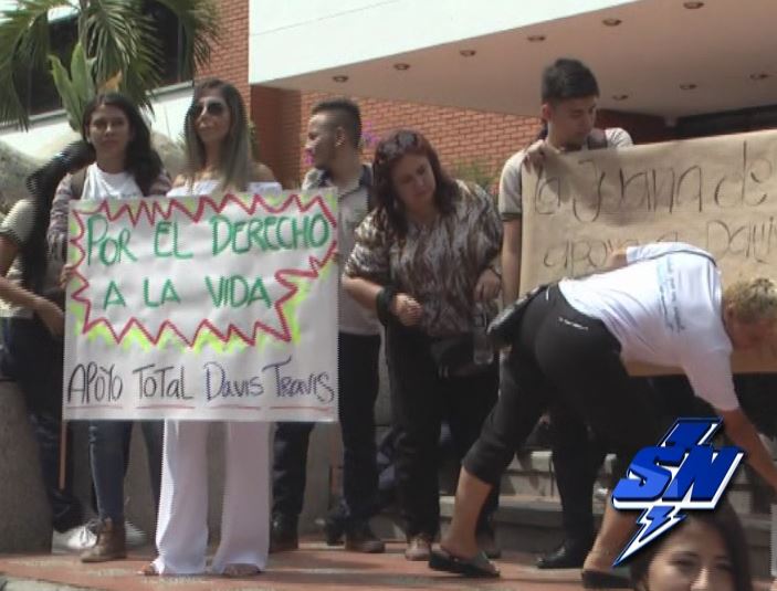 Estudiantes y Animalistas manifestaron frente a la CVC
