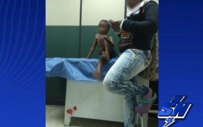 Capturada mujer que golpeo su hijo de seis años