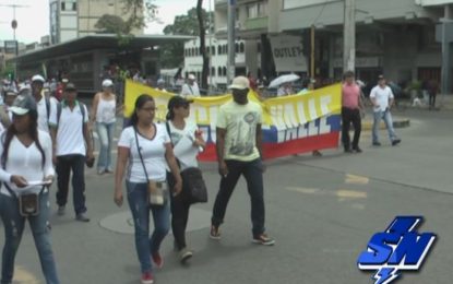 Maestros del valle se manifestaron a favor del si a la paz por las calles de Cali