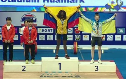 la Tulueña Yenni Sinisterra logró Medalla de oro en Mundial de pesas