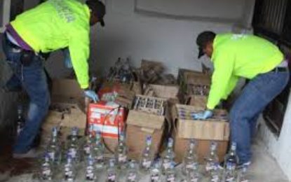 Incautan más de 1500 botellas de licor adulterado procedentes de Cali