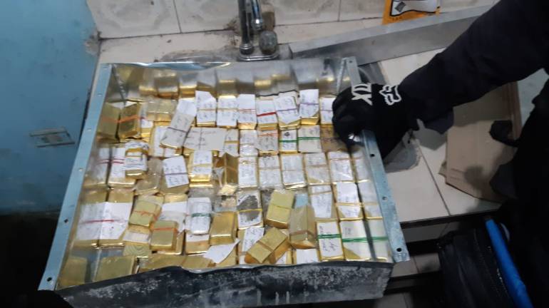 54 kilos de oro en forma de lingotes encaletados en vivienda del B/12 de Octubre en Cali