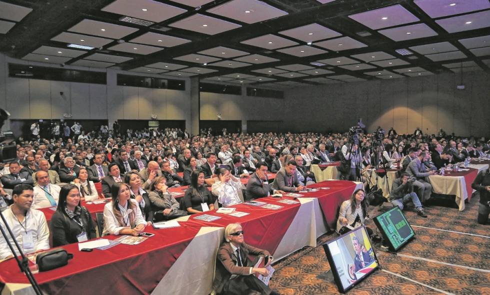 Polémica propuesta que busca ampliar el periodo de alcaldes y gobernadores en Colombia
