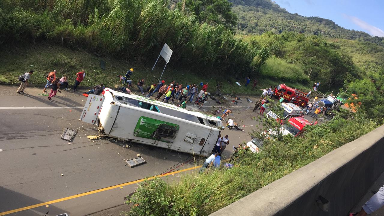Tragedia en la vía Buga- Yotoco, accidente de bus cobró la vida de 9 personas