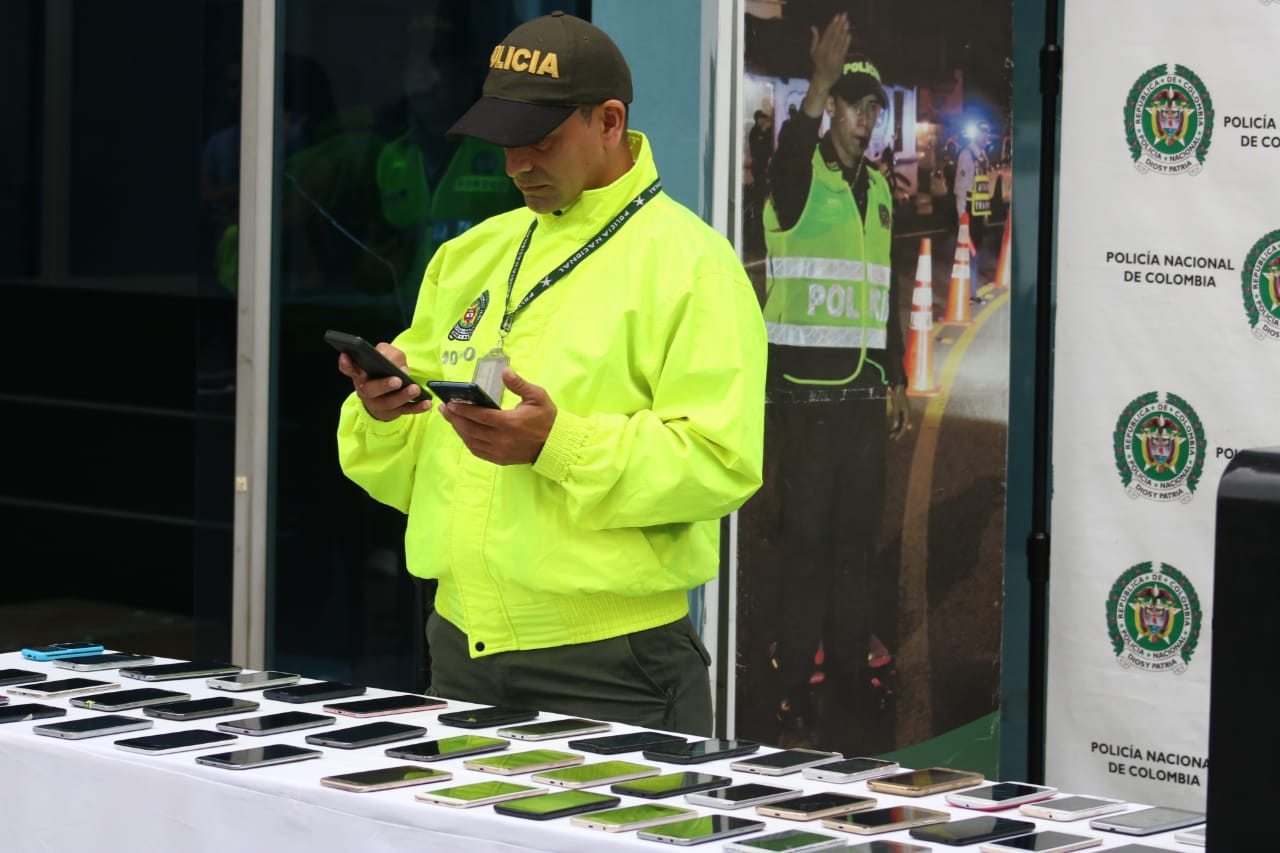 Policía recupera 60 celulares que habían sido robados en Cali
