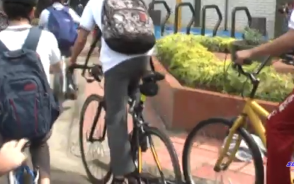 Entregan biciparqueadero a jóvenes de institución educativa INEM Cali