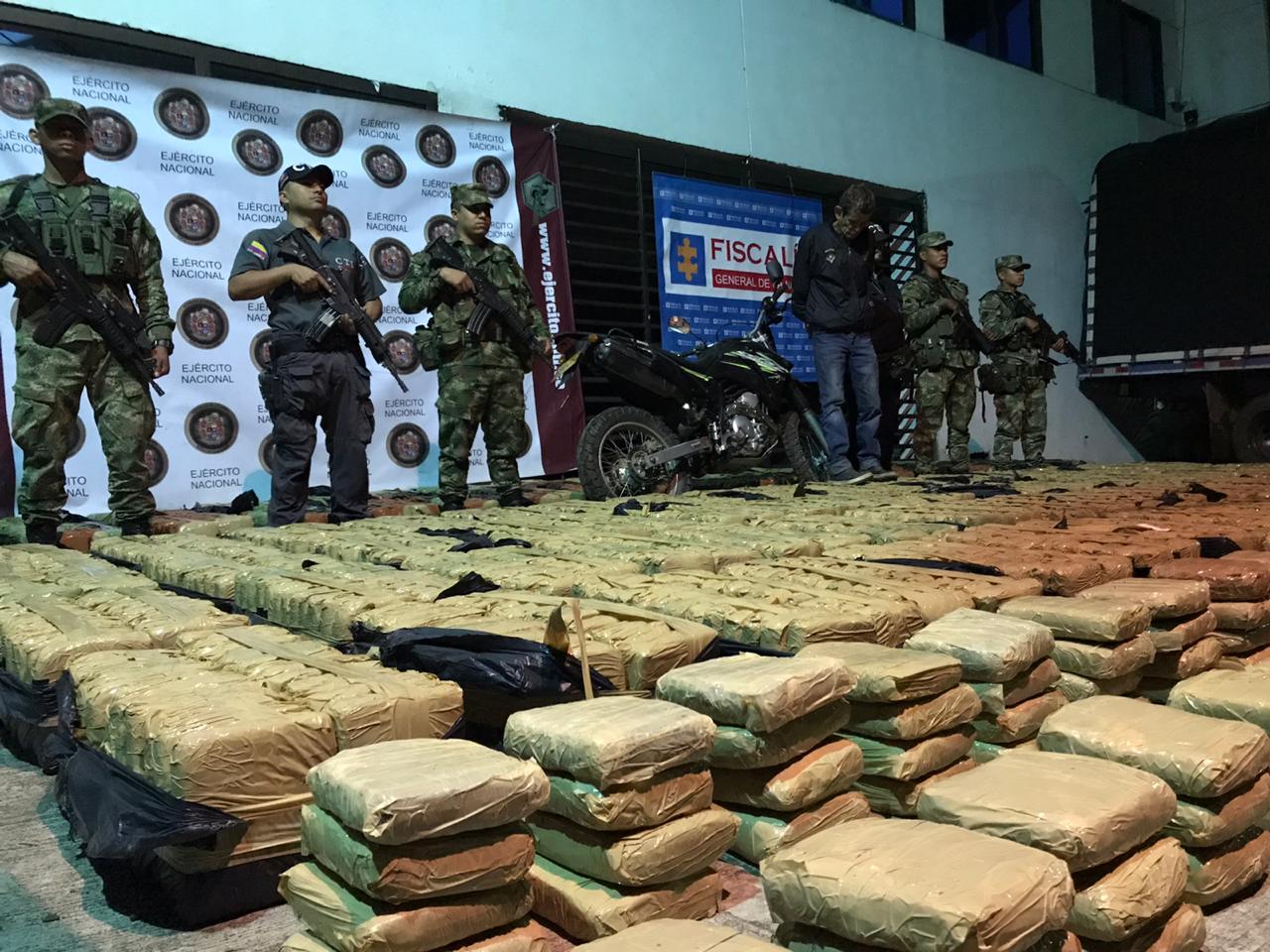 Incautan más de una tonelada de marihuana de las FARC, en Caloto