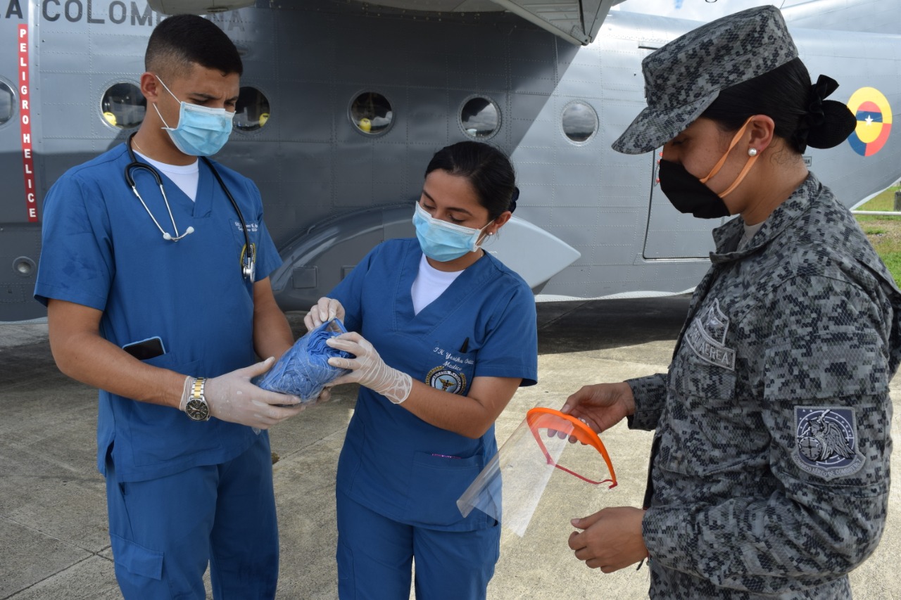 Más de 1.700 medicamentos y elementos de bioseguridad fueron entregados en Guapi, Cauca