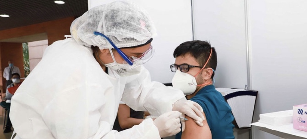 Secretaría de Salud y Ministerio revisan estrategias para alcanzar metas de vacunados en Cali