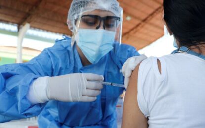 Cerca de 12 mil vacunas Covid-19 se aplican diariamente en Cali