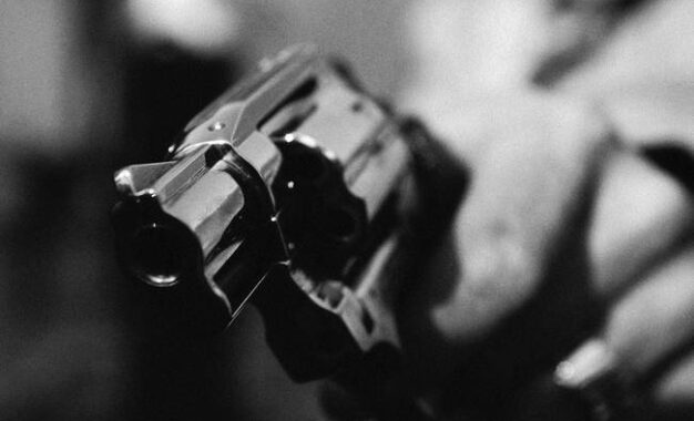 Ataque sicarial en cementerio de Cali deja un joven muerto y dos capturados