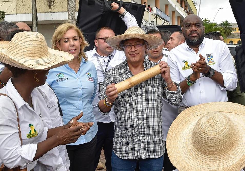 Presidente Gustavo Petro visitó Buenaventura ante los hechos de violencia