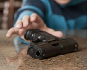 Un niño asesinó con arma a su amigo en Cali