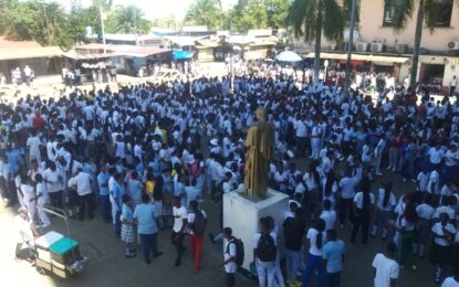 La ministra de educación llego hasta Buenaventura en medio del paro estudiantil