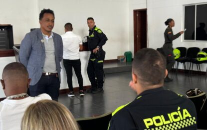 Capacitan a policías del Valle en el programa “Laboratorios de Paz”