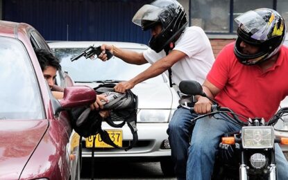 Autoridades ofrecen 15 millones de recompensa por motoatracadores