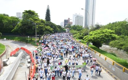 5.000 docentes marcharon en contra de la reforma educativa en Cali
