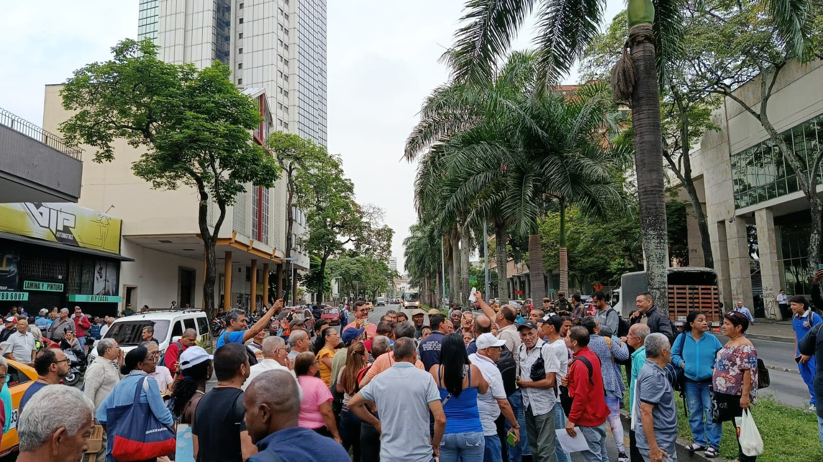 Usuarios de la Nueva Eps, ya no saben qué mas hacer para reclamar medicamentos