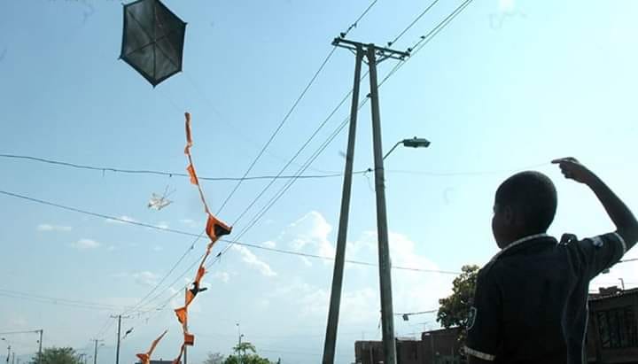 Temporada de cometas en Cali: diversión que puede salir cara si no se toman precauciones