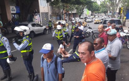 Agente de tránsito herido con arma de fuego en el centro de Cali al intentar evitar un atraco