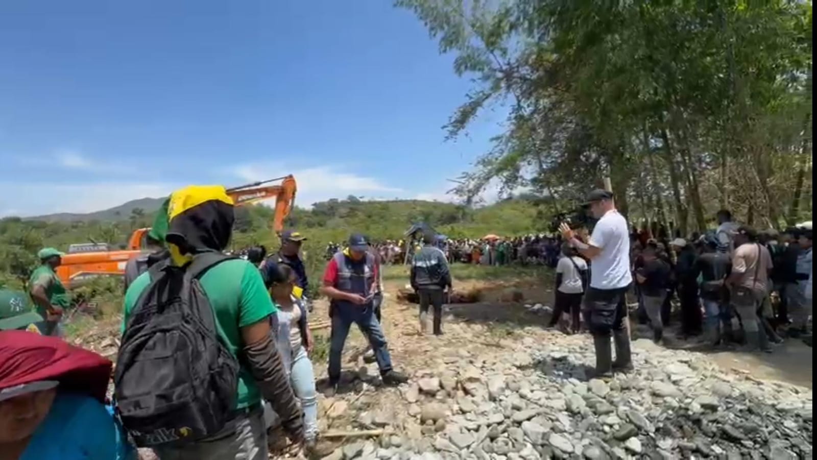 Derrumbe en mina artesanal deja ocho mineros atrapados en Santander de Quilichao