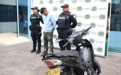 Un motoladrón con antecedentes por hurto, fue capturado en Cali