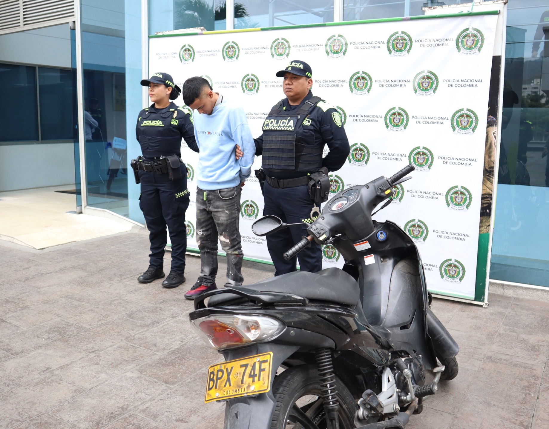 Un motoladrón con antecedentes por hurto, fue capturado en Cali