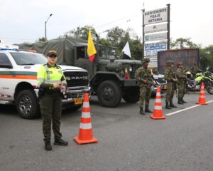 Más de 400 uniformados custodiarán las vías del Valle durante el receso escolar