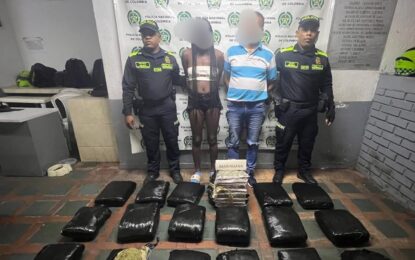 Capturan en Cali a dos personas con 2.480 dosis de marihuana ocultas en un taxi
