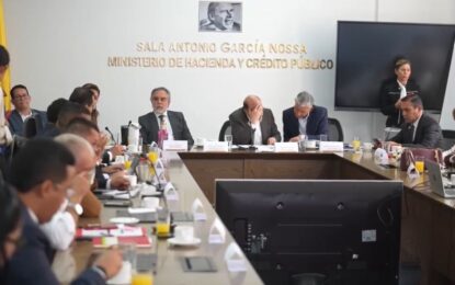 Gobernadores siguen en «rebeldía», por millonario impacto regional en el aumento de impuestos a licores y cigarrillos