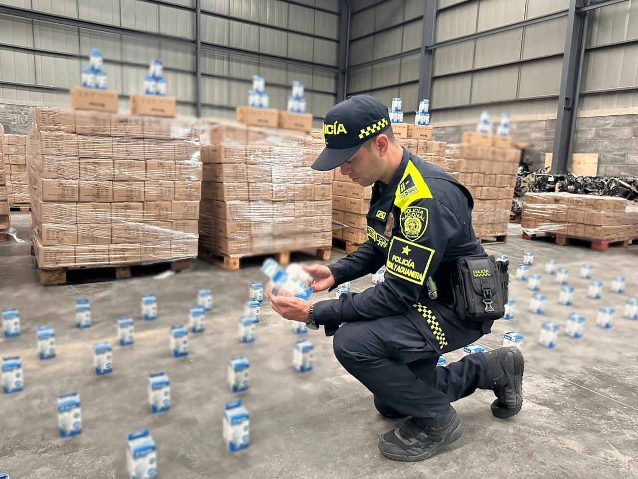 Controles aduaneros en La Uribe dejan más de 101 mil artículos de contrabando aprehendidos