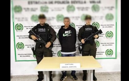 Capturan a alias “Peña” o “Chanclas”, presunto jefe criminal del Frente 57 “Yair Bermúdez” en Sevilla