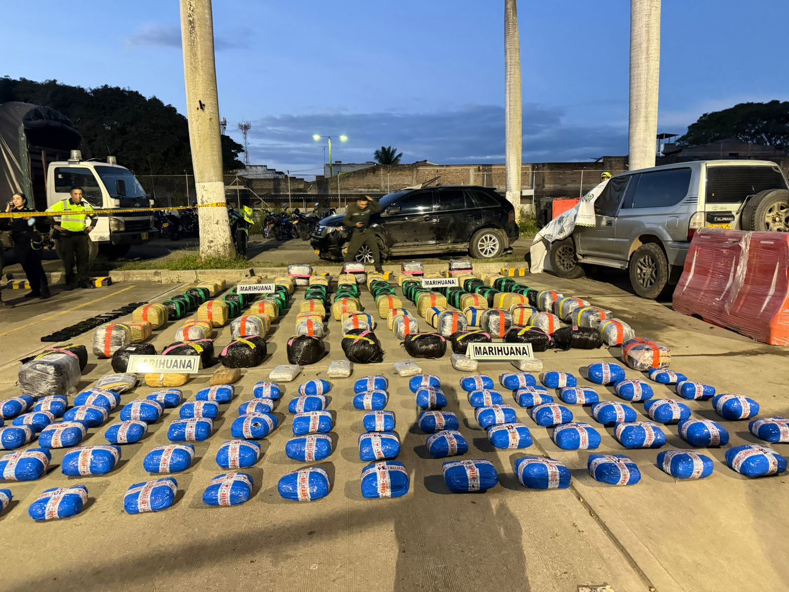 Persecución policial en Palmira terminó con un capturado y más de media tonelada de droga incautada