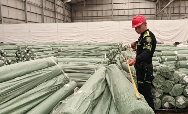 Golpe al contrabando de textiles en el centro de Cali: incautan mercancía avaluada en $1.700 millones