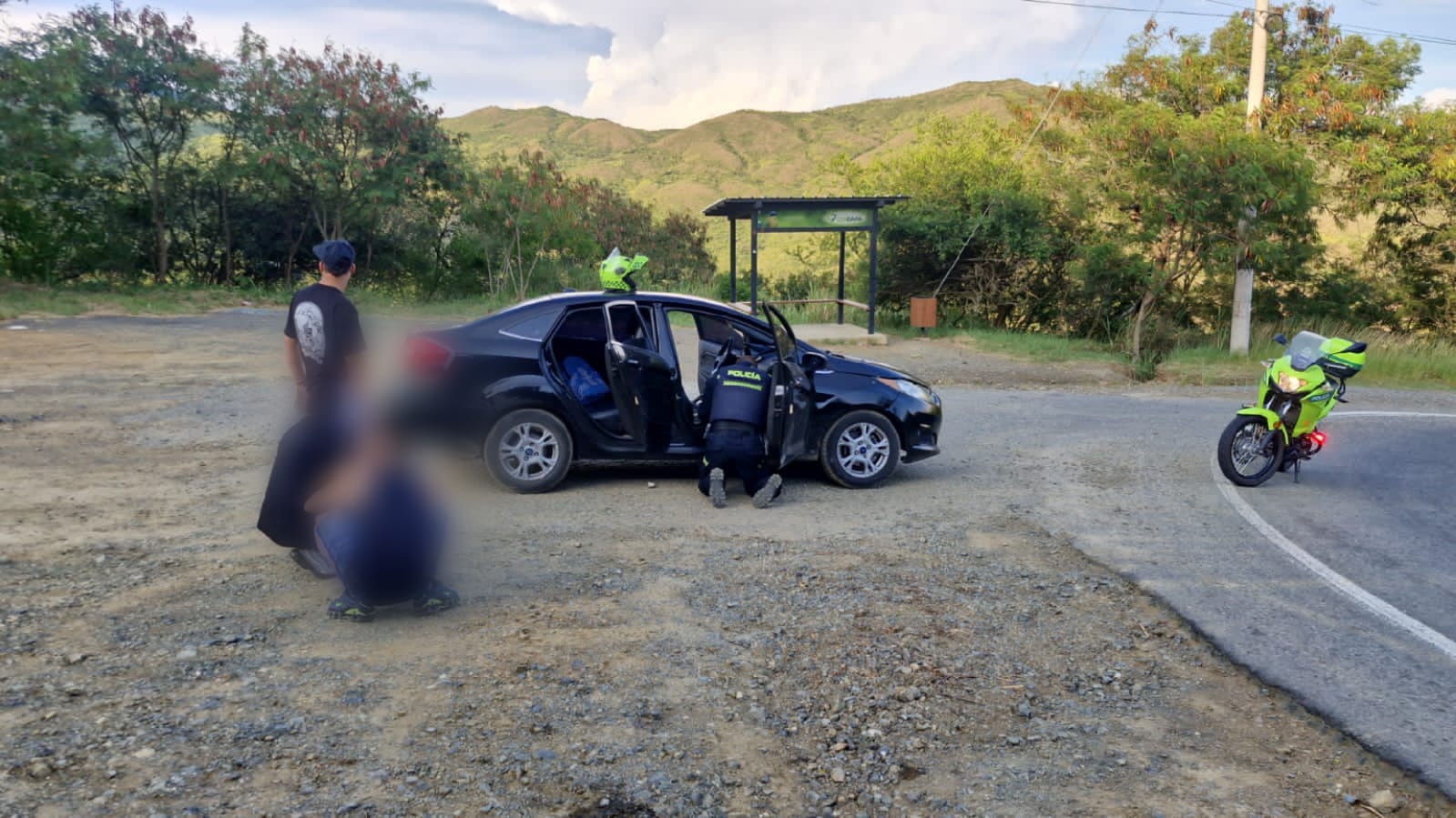 Capturan a cuatro personas tras asaltar a una familia en la vía Cali–Dapa