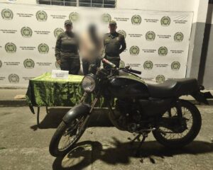 Incendio provocado en Tuluá dejó un joven capturado y un menor aprehendido tras persecución