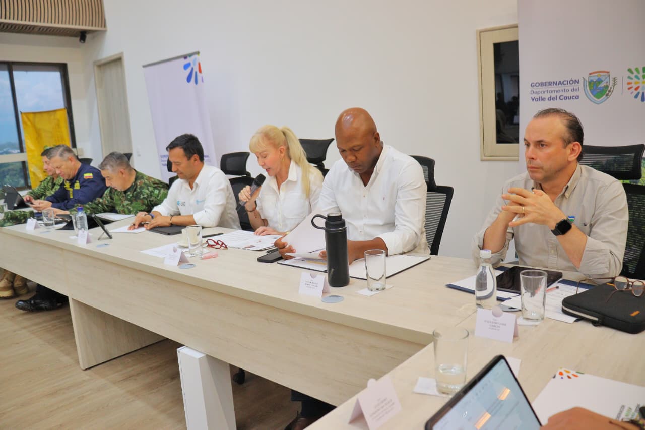 Recompensas de hasta $5.000 millones y refuerzo de 500 policías para enfrentar ataques en el Valle