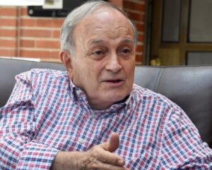 Gustavo Álvarez Gardeazábal denunció presunto intento de secuestro en su finca de Tuluá