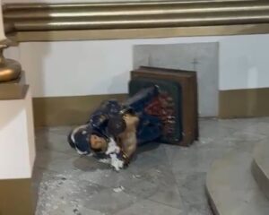 Hombre ingresó a La Ermita de Cali y destruyó varias imágenes religiosas en pleno templo