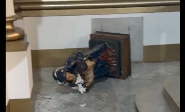 Hombre ingresó a La Ermita de Cali y destruyó varias imágenes religiosas en pleno templo
