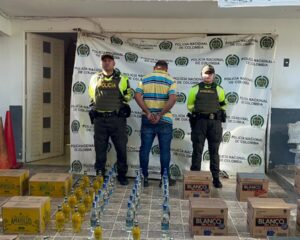 Cae cargamento de licor adulterado camuflado entre chatarra en el Valle