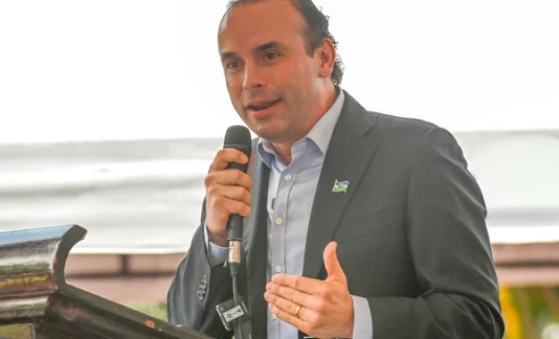 Eder respalda propuesta de Bloque de Defensa para reforzar la seguridad en Cali