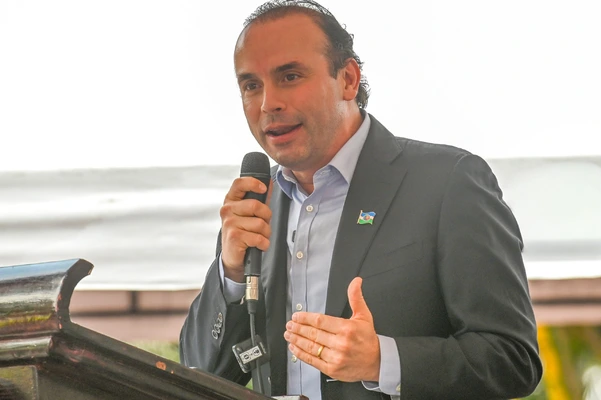 Eder respalda propuesta de Bloque de Defensa para reforzar la seguridad en Cali